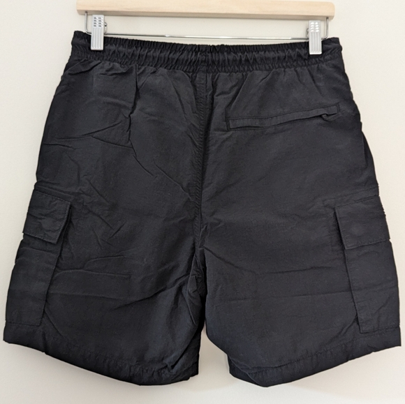 NWOT American Eagle shorts with cargo pockets size S - Picture 2 of 3